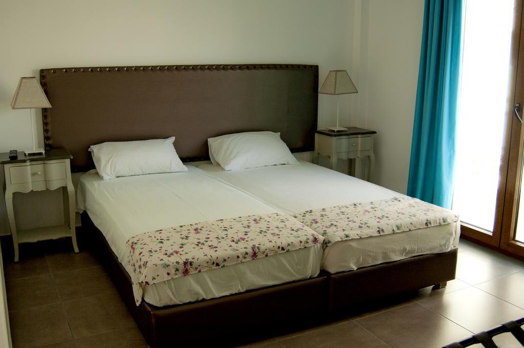 Emmeleia Accommodation By Maria Riga Ouranoupoli Room photo